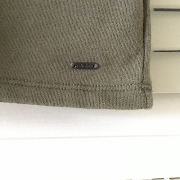 Guess Top - Picture 5 of 5